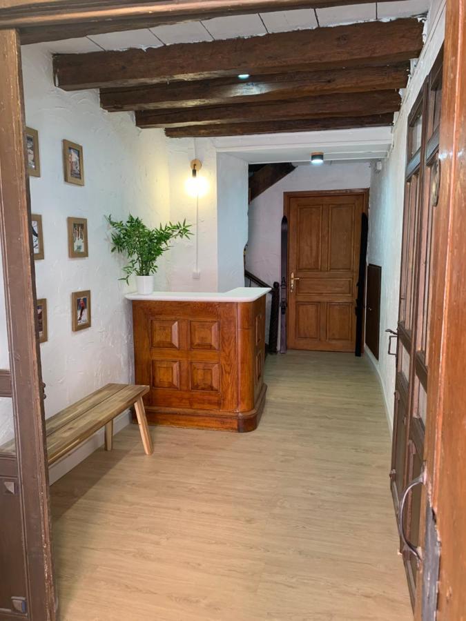 Maison Del Arc Jaca Exterior photo